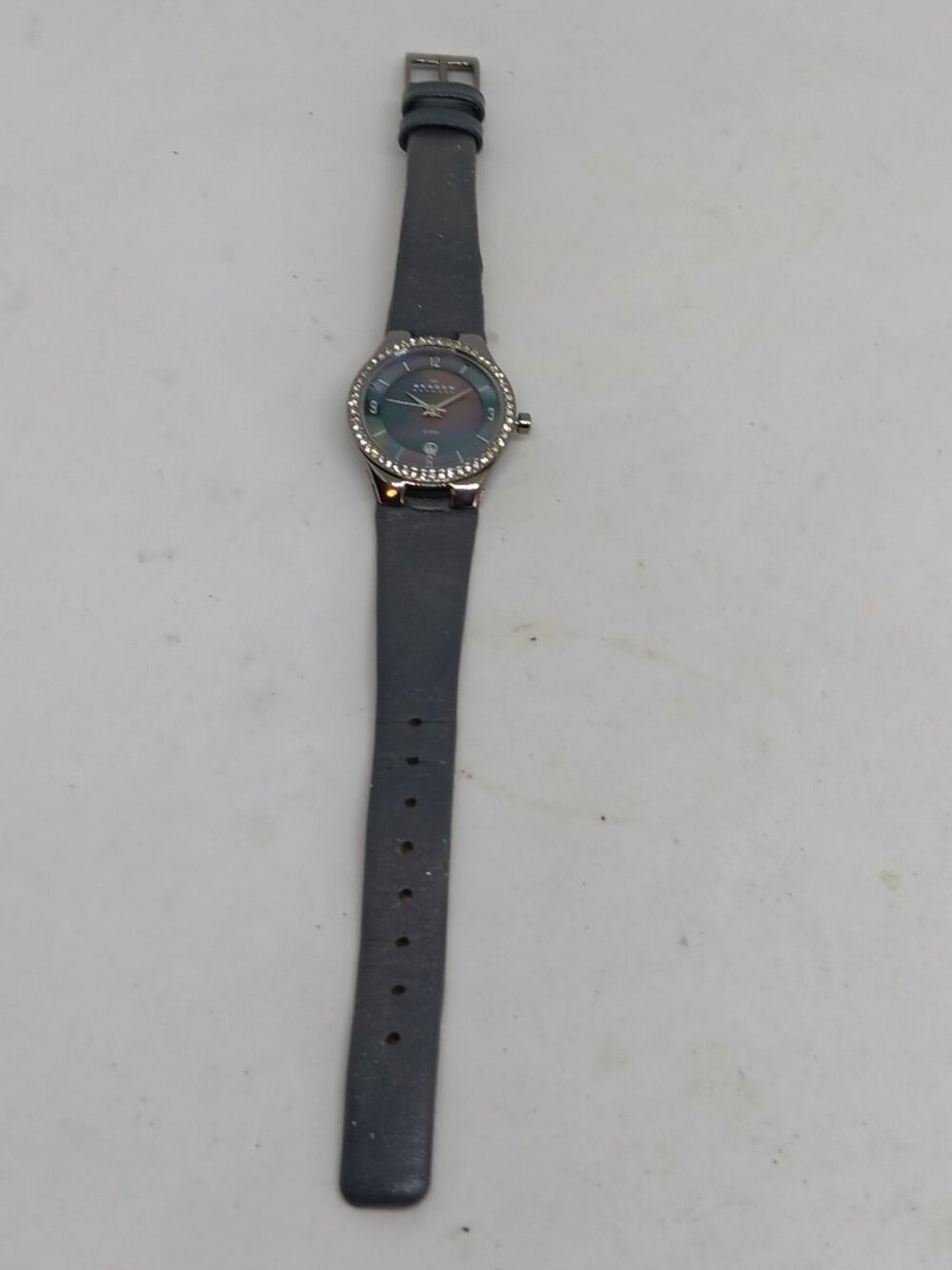 Skagen 630SMLM Women's 27mm Slim Profile Crystal Accent MOP Dial Quartz Watch - Picture 7 of 11